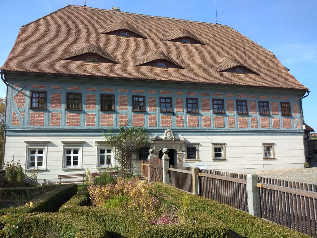 FaktorenhofEibau Prachtvolles grosses Haus